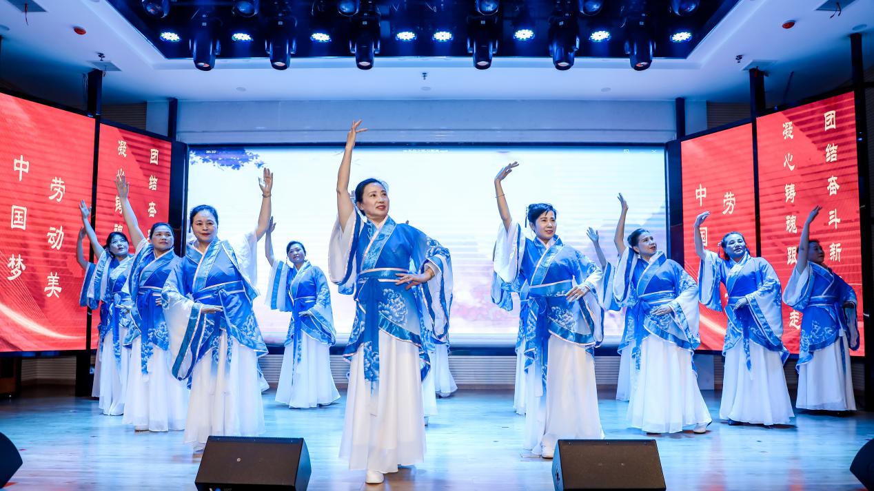 /Users/libainan/Desktop/“中国梦·劳动美——凝心铸魂跟党走 团结奋斗新征程”职工文艺汇演佐证材料/图片/528A9637.jpg528A9637
